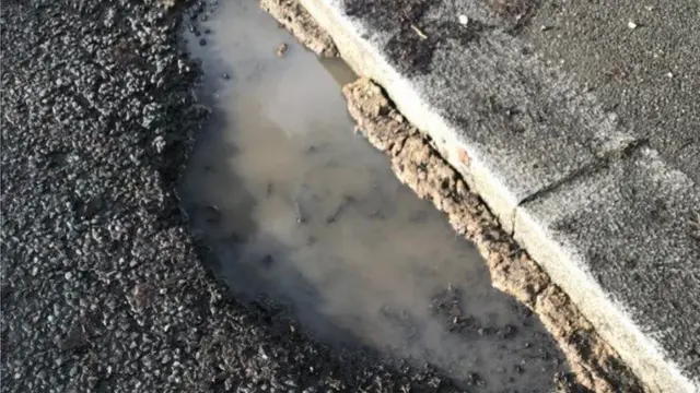 Колдобина в Райгейте