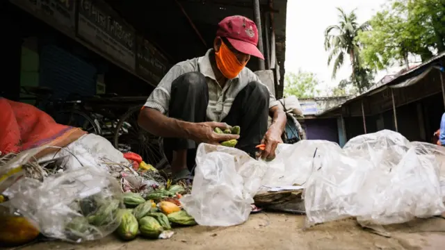 పారేసిన ఆహార పదార్ధాల కారణంగా అనేక పోషక పదార్ధాలు వృథా అవుతున్నాయి