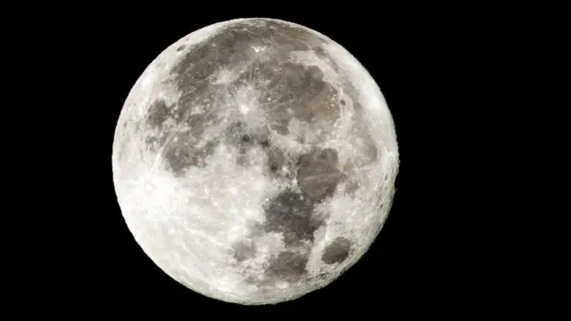 Foto da lua cheia