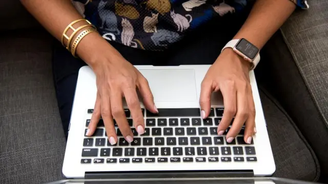 Конструктивного поведения всего нескольких публичных фигур, знаменитостей, вполне может хватить для того, чтобы соцсети стали гораздо более приятным местом