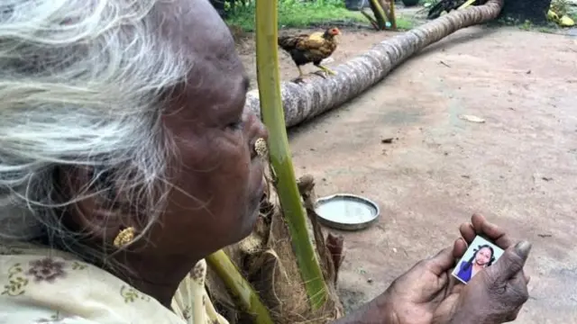 பூப்பெய்திய மகளின் மரணத்தை தடுக்க முடியாமல் தவித்த தாய்