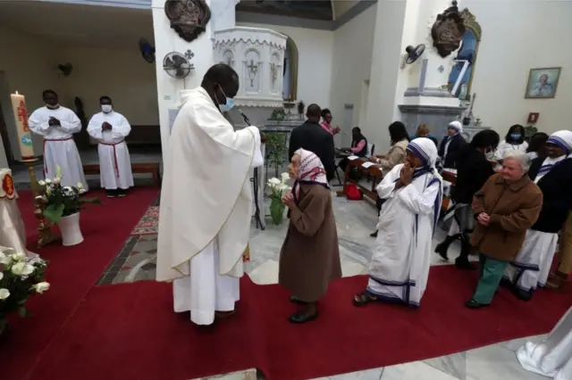 Limamin coci na bai wa mabiya bantaren burodi