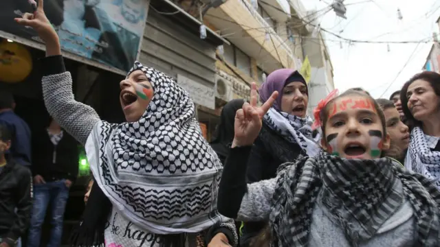 مسيرة خرجت في مخيم عين الحلوة الفلسطيني بلبنان