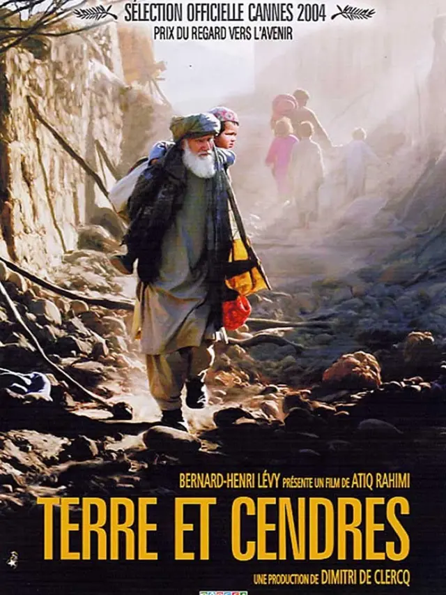 فیلم سینمایی خاکستر و خاک ساخته عتیق رحیمی..