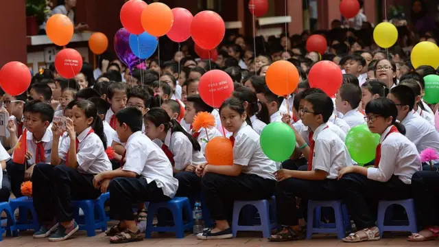 Nhiều gia đình Việt Nam dành nhiều tiền đầu tư cho giáo dục của con
