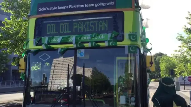 இந்தியா - பாக்., கிரிக்கெட் போட்டி ; எட்ஜ்பஸ்டனில் குவியும் பாகிஸ்தான் ரசிகர்கள் (புகைப்படத் தொகுப்பு)