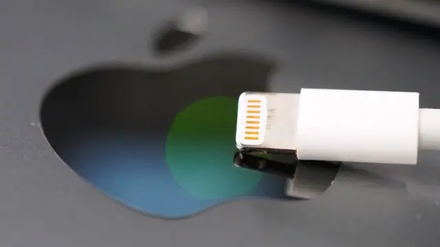Apple Lightning
