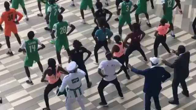 Amashusho yo guhiganwa guceza uyu mudiho ugezweho bimaze kwamamara cyane muri Africa no ku isi