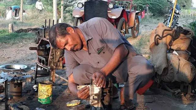 अशोक आवटी