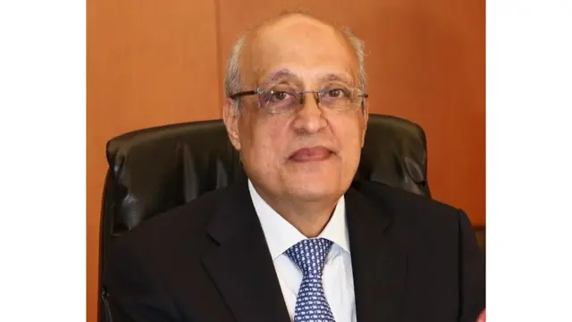 شرف أبو شرف، نقيب الأطباء في لبنان