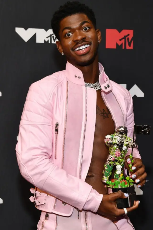 2021 MTV VMA Awards winners full list: Lil Nax X collect Award for di 2021 MTV VMA Award
