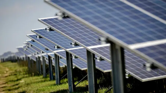 แผงพลังงานแสงอาทิตย์