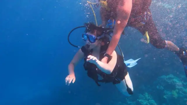 جوزفين سعيد أثناء تجربة غوص