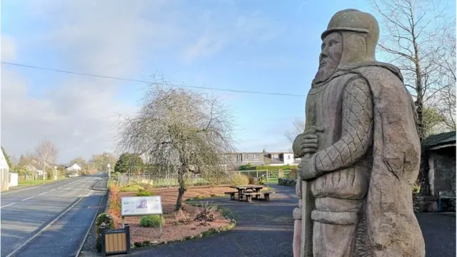 الیگزینڈر آرمسٹرانگ المعروف لینگ سینڈی سکاٹ لینڈ کے آرمسٹرانگ قبیلے کے آخری سردار تھے جنھیں گیارہ بیٹوں کے ہمراہ پھانسی دی گئی تھی