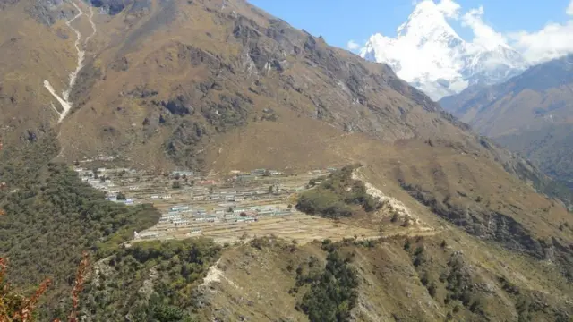 फुर्चे गाउँ