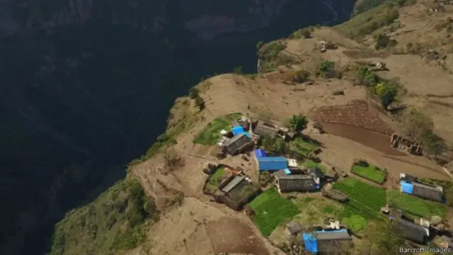 悬崖村