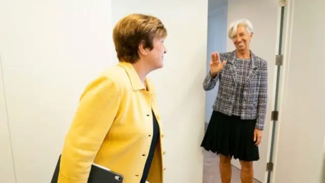 رئیس صندوق بین‌المللی پول کریستالینا کریستالینا جیورجیوا، اقتصاددان ۶۶ ساله بلغار است که به تازگی به ریاست این سازمان رسیده است. پیش از او کریستین لاگارد، رئیس صندوق بین‌المللی پول بود.