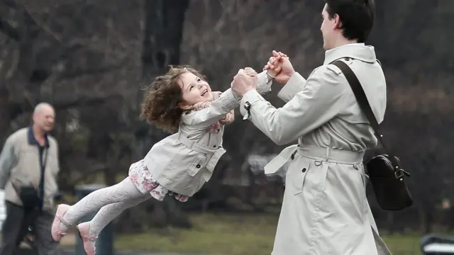 Папа с дочерью