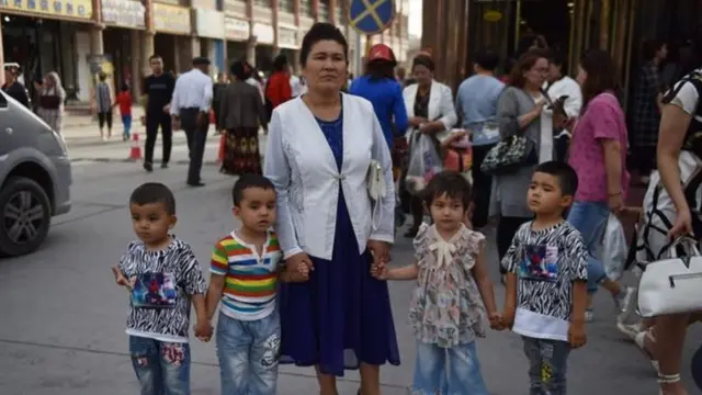 वीगर महिला