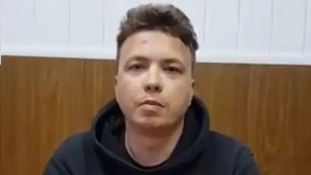 โรมัน โปรทาเซวิช ปรากฏตัวในคลิปวิดีโอที่มีการเผยแพร่ออกมาเมื่อวานนี้ (24 พ.ค.)