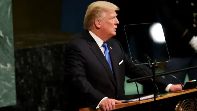 डोनल्ड ट्रंप