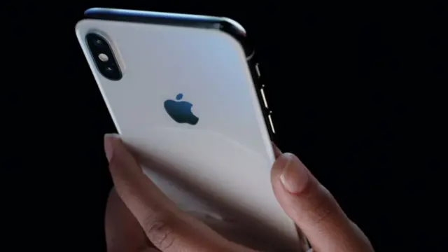 Sometimes iPhone dey cause long queue for people wey wan buy am