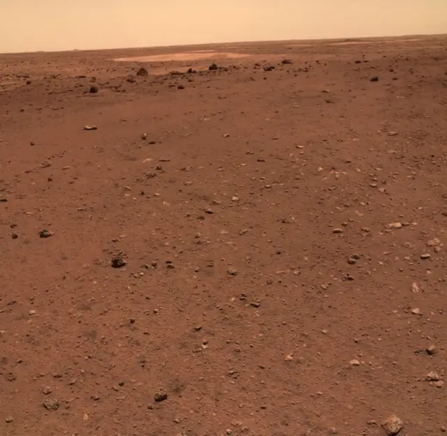 Рівнина Утопія - це колосальний басейн діаметром понад 3000 км - який був сформований на початку історії Марса.