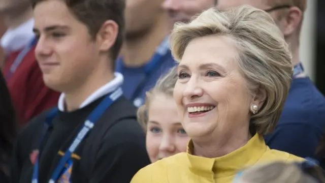 هیلاری کلینتون سخنان آقای ترامپ را خطرناک توصیف کرده است