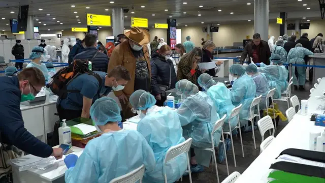 Все пассажиры из охваченных эпидемией стран прибывают в терминал F аэропорта Шереметьево