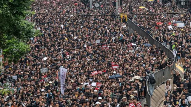 ผู้จัดการประท้วงอ้างว่า มีผู้ชุมนุมมากถึง 2 ล้านคน