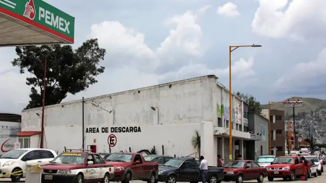 Estación de servicio en México (archivo)