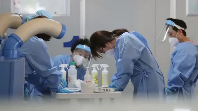 7일 신규 확진자가 1212명으로 폭증했다