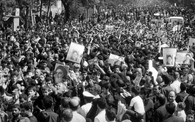 تشییع خمینی