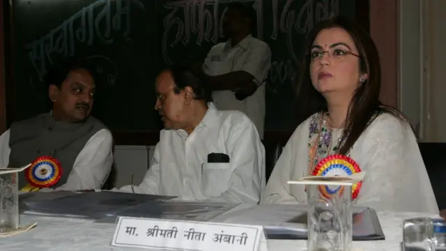 मुरली देवरा, मुकेश अंबानी