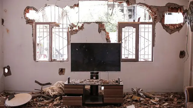 Cizrede yıkılan ev