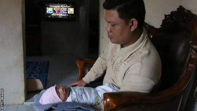 아비다 아시안 게임과 아버지 요르다니아 데니