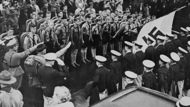 Jovens nazistas en 1936