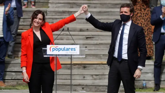 Isabel Díaz Ayuso y Pablo Casado en un acto de campaña electoral en Madrid