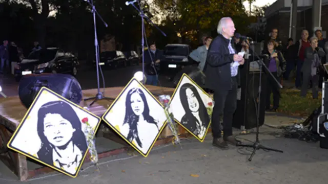 En 2017 la Comisión Especial de Reparación a las Víctimas de la Actuación Ilegítima del Estado instaló placas de las "muchachas de abril" fuera del apartamento donde fueron acribilladas.
