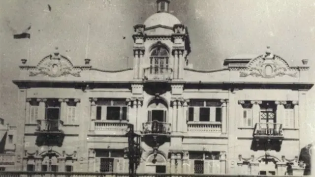 مُکھی ہاؤس سنہ 1920 میں ایک بااثر سندھی ہندو خاندان کے سربراہ مکھی پریتم داس کے بیٹے مُکھی جیٹھ آنند نے تعمیر کروایا تھا