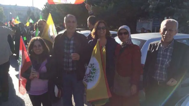 Gulsen Ay ve Azize Onat