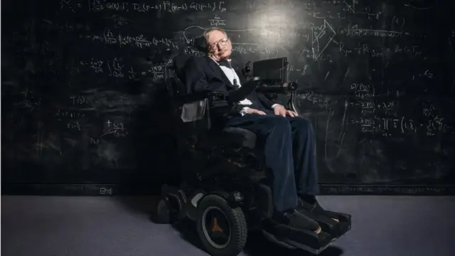 Físico britânico Stephen Hawking