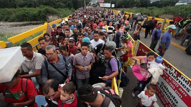 Venezolanos en la frontera con Colombia