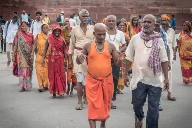 คนอินเดียไปท่องเที่ยววันหยุด