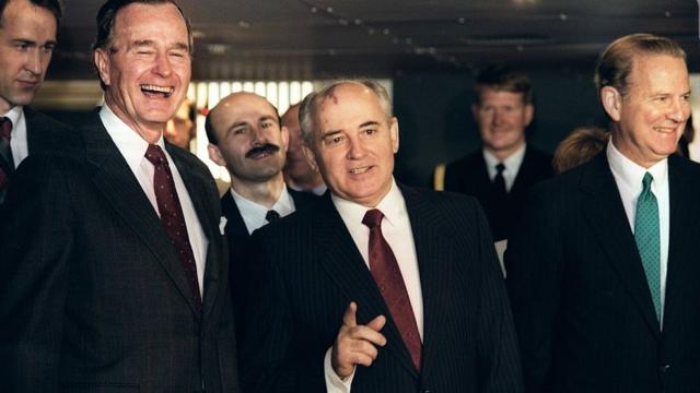 Буш, Горбачев, Бейкер