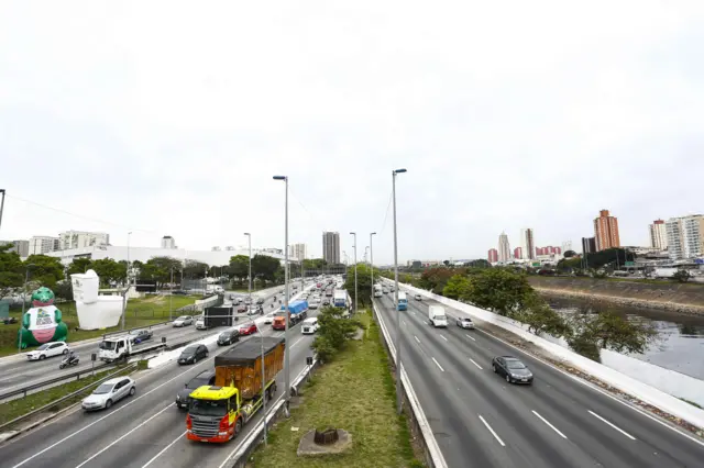 Rio e marginal Tietê