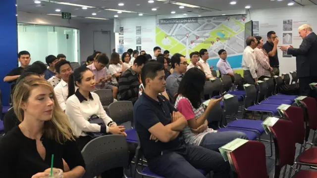 Khán giả đã được gặp và trao đổi với đạo diễn Lynn Novick.