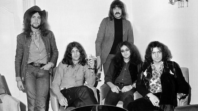 Золотой состав Deep Purple, тот самый, который записал эпохальный альбом In Rock. Слева направо: Роджер Гловер, Иэн Гиллан, Джон Лорд, Иэн Пейс, Ричи Блэкмор. 1972 год
