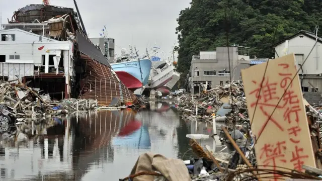 Destroços do terremoto1xbet ao vivo2011 no Japão