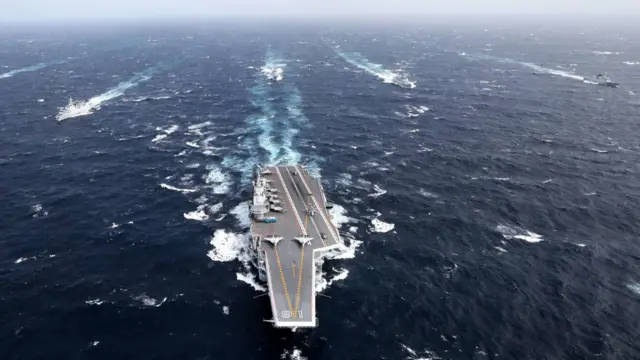 中国海军发布公布的辽宁号资料照片